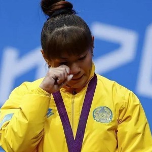 开云体育官方app-体坛第一叛徒！她改洋名换国籍夺冠后称不是中国人，结局如何？|姚丽|哈萨克斯坦|马内扎|举重|教练_新浪体育_新浪新闻