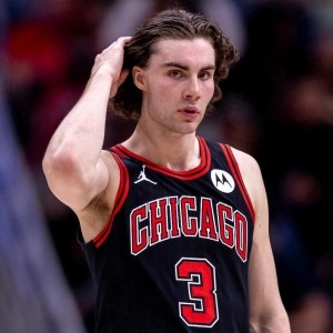 开云体育官方app-突发！1年790万！库明加预计接受资质报价！勇士输麻了